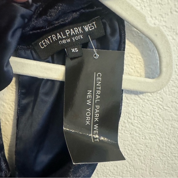 CENTRAL PARK WEST REVOLVE Ocean Drive Velvet Keyhole Bodysuit Midnight N… - Picture 5 of 14